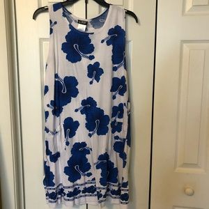 Floral flowy dress with pockets